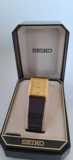 Seiko 7N22 5A49 Man's Tank Style Watch