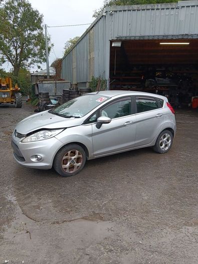 Breaking ford fiesta 2012 1.25