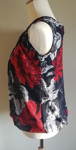 Ladies Top From Quiz. New Size 16 Floral Payment By REVOLUT or PAYPAL