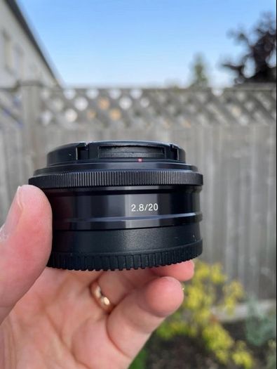 Sony Sel20f28