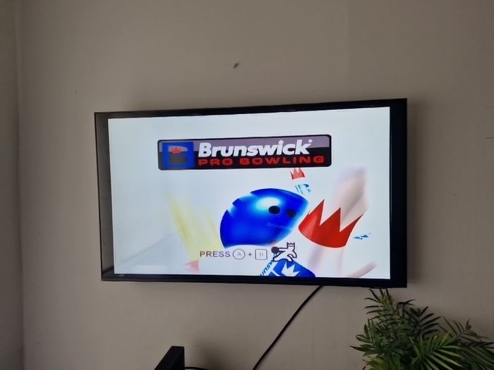 Nintendo Wii Brunswick Pro Bowling Game