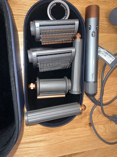 Dyson airwrap