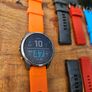 Garmin Fenix 7s silver and graphite band Image 3