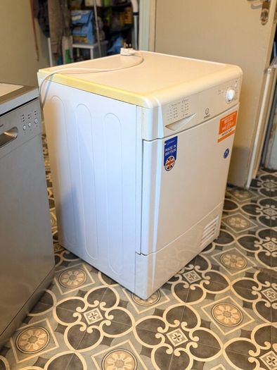 Indesit 8kg Condenser Tumble Dryer