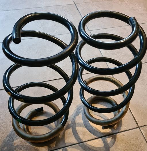 Mercedes-benz Vito W447 Two Front Coil Springs