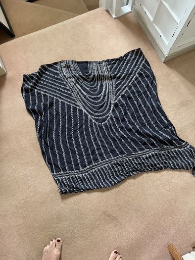Silk black and white scarf