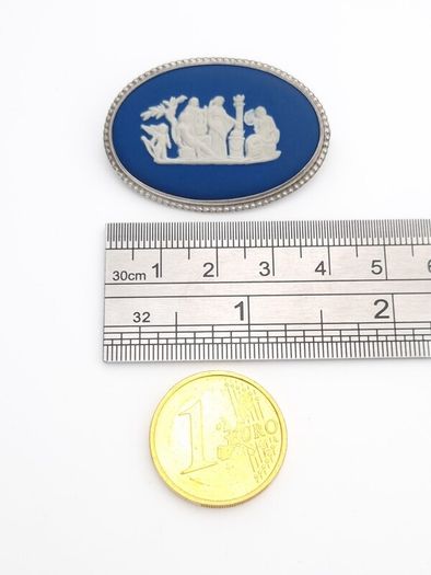 Vintage 925 Sterling Silver Wedgwood Brooch