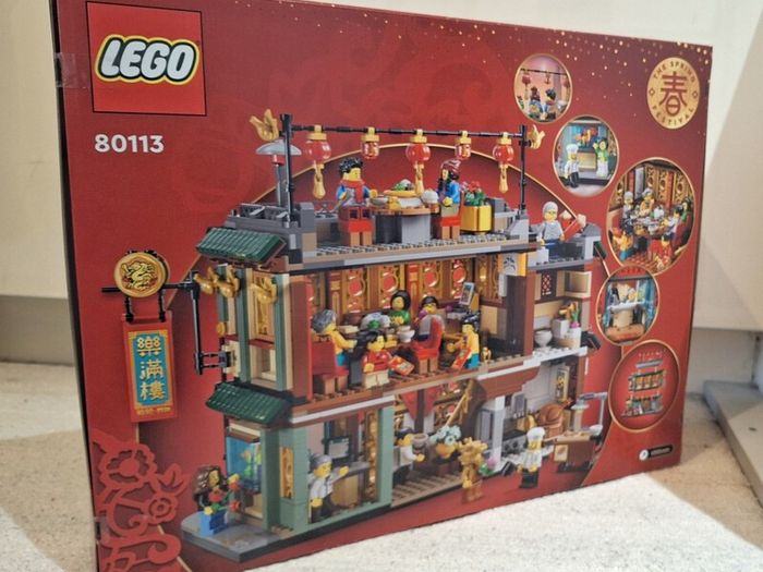 Lego Family Reunion Celebration 80113