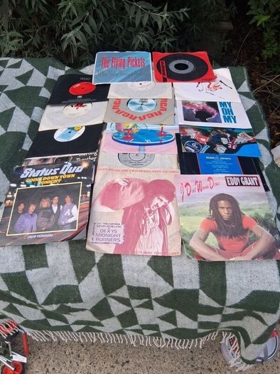 17 Quality 70's 45 Vinyls