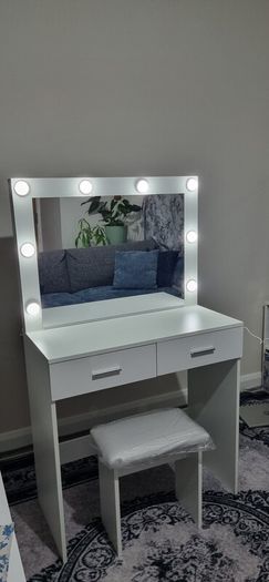 dressing table with stool New