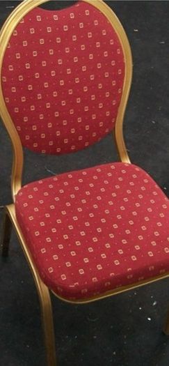 Extendable Wooden Dining Table &  6 Chairs