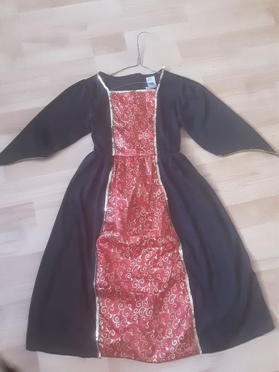 Halloween Outfit To Fit Age 5/6 ..  Now Onky 6.00euro .. Last One