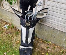 Golf clubs with trolley and size 9 golf shoes
