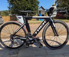 Trek Speed Concept Seven Series Carbon Tri / TT Bike plus turbo trainer and accessories