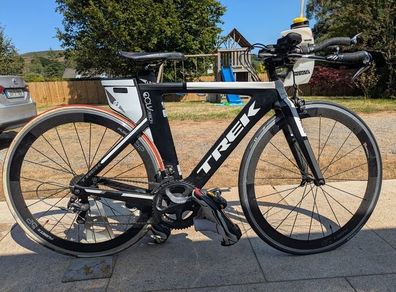 Trek Speed Concept Seven Series Carbon Tri / TT Bike plus turbo trainer and accessories