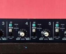 YAMAHA MLA8 analogue 8-channel studio preamp