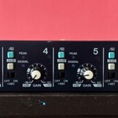 YAMAHA MLA8 analogue 8-channel studio preamp