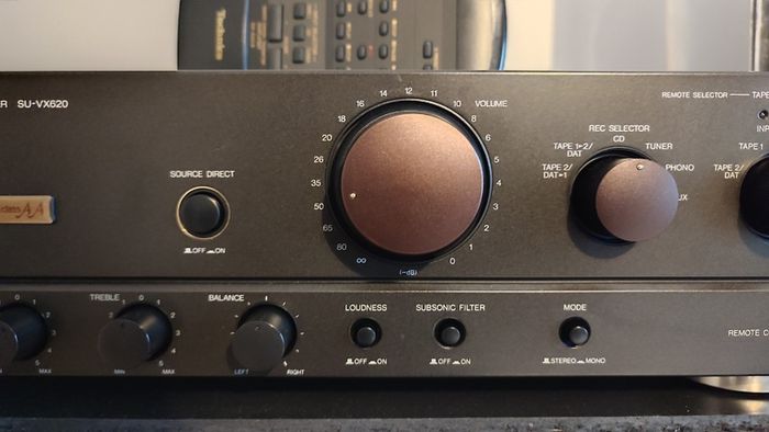 Technics SU-VX620 Amplifier. Genuine Remote. Like new! Cleaned.