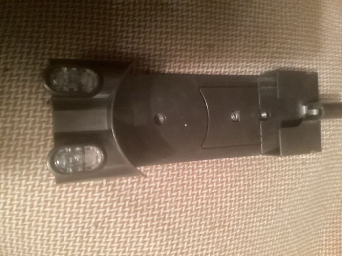 Dyson    V6.  Station base