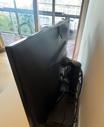 LG 32 inch 4K UHD Monitor (32UK550) - HDR10, FreeSync, Height Adjustable