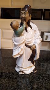 Large Chinese/Japanese Figurine
