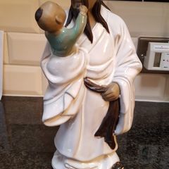 Large Chinese/Japanese Figurine