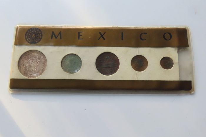 Mexico 1965 Set of 5 Coins Peso & Centavo Presentation Pack