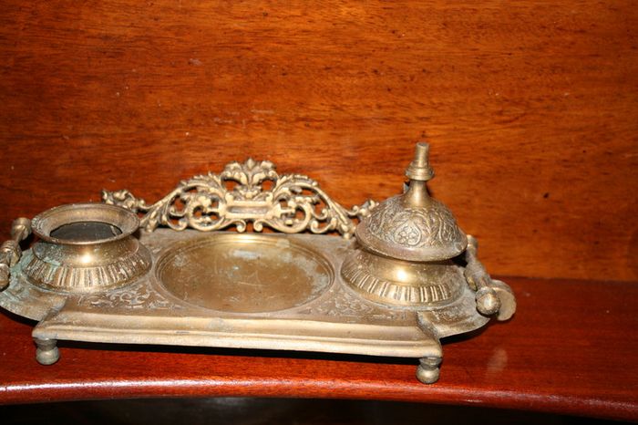 Brass inkwell (29cm x 12cm)