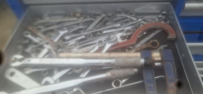large 6x5 tool box two in two parts top and bottom on wheels top brands snap on.  Blue  point teng tools. Oil change kit . Piston pressure kit   lot of tools  snap onlarge