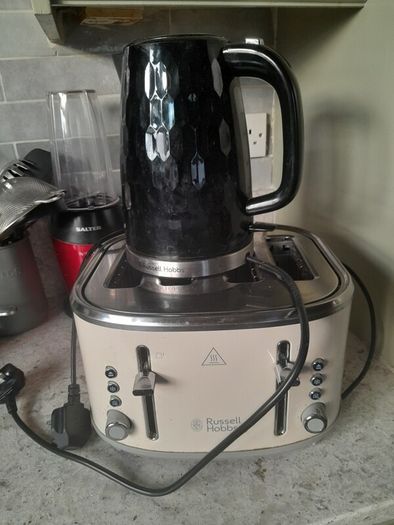 Russell hobbs kettle and toaster all in working order