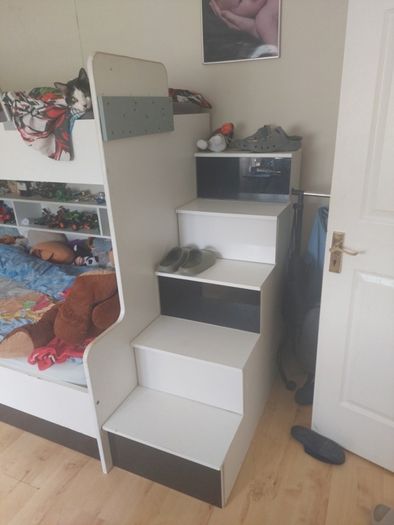 bunk bed