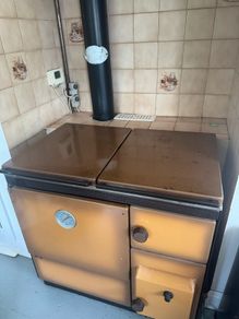 Tirolia solid fuel stove