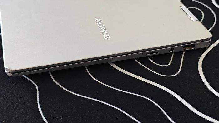 Laptop Samsung NP730QED-KB1UK for Parts / Repair - Water Damage - No SSD