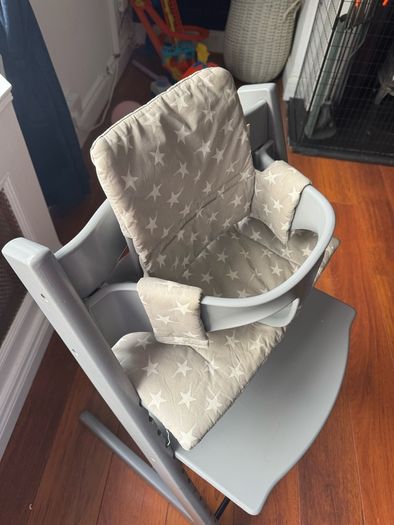 Tripp Trapp storm grey plus extras