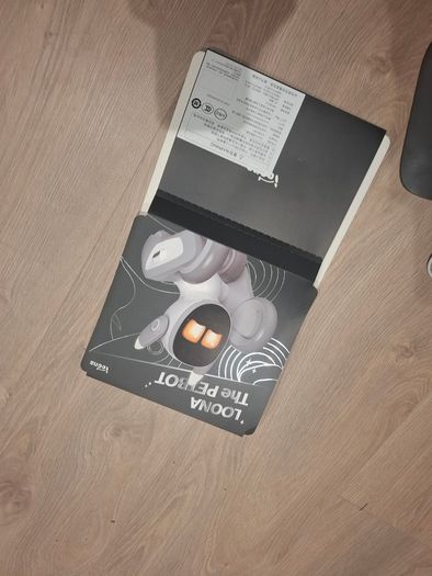 Loona petbot