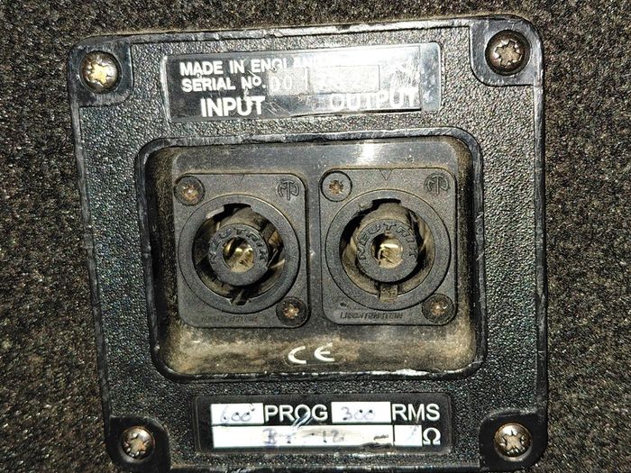 Pair of Carlsbro Speakers