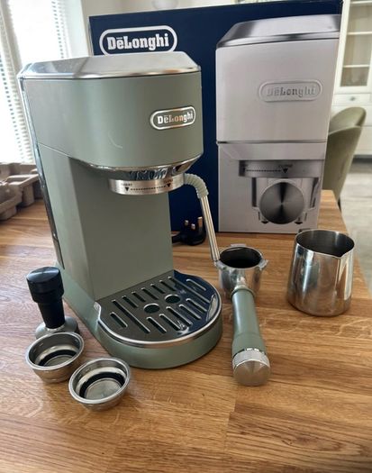 Delonghi Dedica duo coffee machine