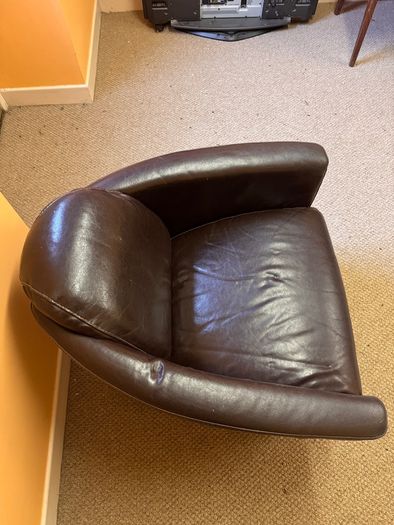 Leather Lounge Chair
