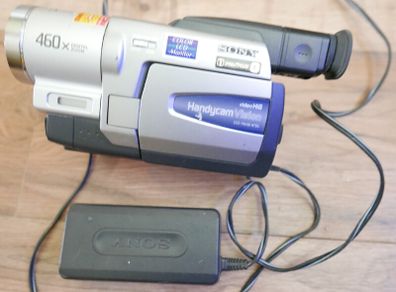 Sony Video Camera Camcorder Handycam Hi8 CCD-TRV58 Tape Retro