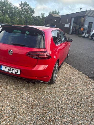 Volkswagen Golf R