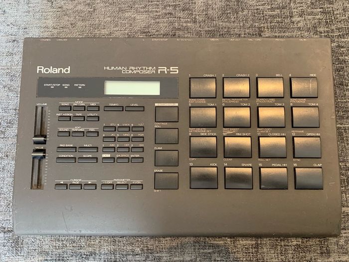 Roland R-5 Human Rhythm Composer