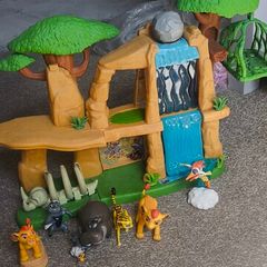Lion Guard playset and figures