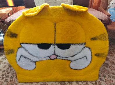 Free Garfield single bed headboard.  Missing wooden pieces to attach to the bed.