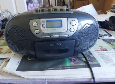 AIWA Compact Disc Stereo Radio Cassette Recorder, Model CSD-TD34K, Only Radio works, also portable, i.e. Takes Battery