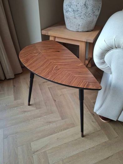 Coffee 'leaf style' table