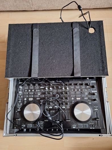 Full DJ Set Up