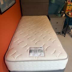 Single Respa Regent Mattress (1350 Pocket Springs) Excellent Condition