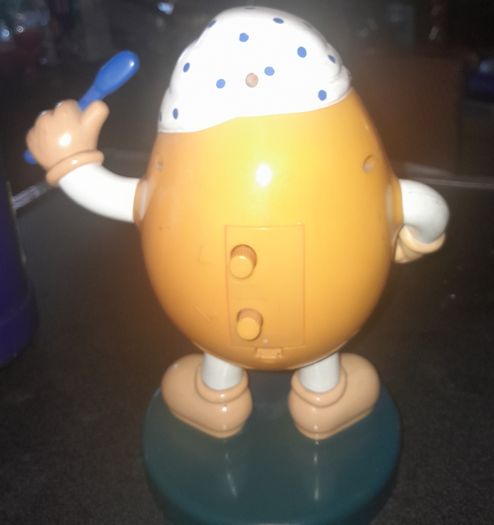 M&M clock 27cm
