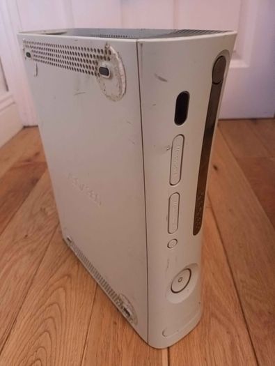 Broken Xbox 360 for parts