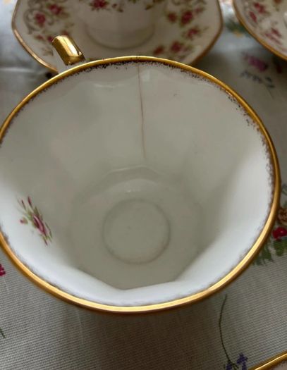 21 piece Queen's fine bone china tea set